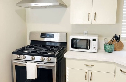 Kensington House | Cozy Garden Studio in Kensington | Walkable