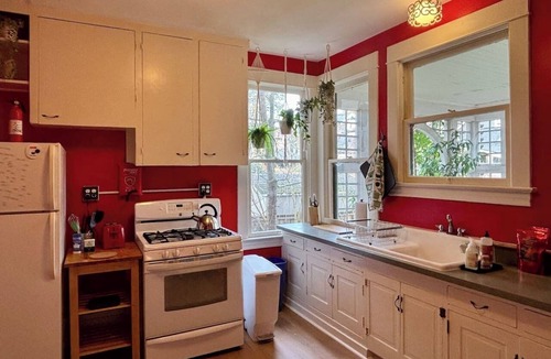 Irvington House | Cozy, Historic, Portland home.