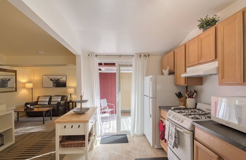Carmel Valley House | Cozy home, full kitchen for two!