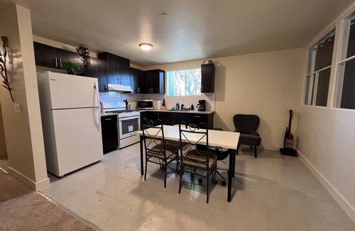Los Angeles House | Cozy LA Home Base for Your City Adventures