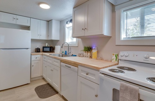 Lafayette House | Cozy Lafayette Townhome Rental Near Parks & River