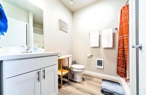 Eastside Apartment | Cozy Micro Suite Unit 10 Sleeps 2 Minutes to Downtown