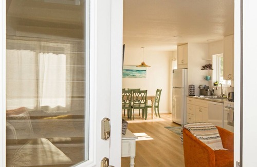 Shelter Cove House | Cozy Oceanview Hideaway 1&2 on Golf Course/Airport