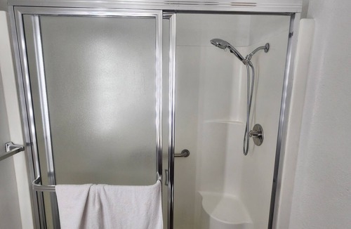 Kent Bed & Breakfast | Cozy One Bedroom and Private Bathroom