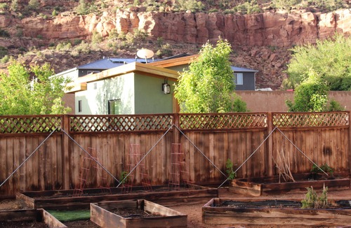 Hildale Cabin | Cozy Orchard cabin with garden, vineyard in delightful Hildale