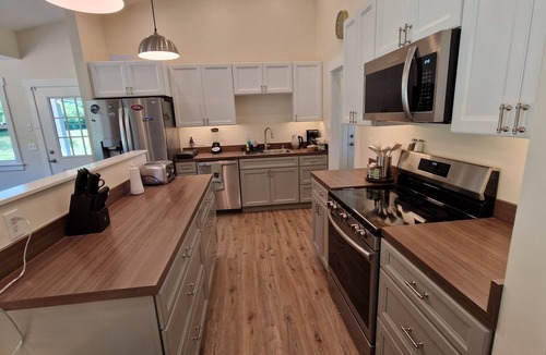 Forks House | Cozy PNW escape in town with hidden creek spot, perfect for exploring Olympic NP