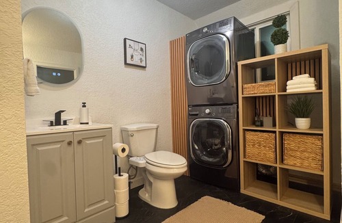 Bothell Bed & Breakfast | Cozy Private MIL Suite with Private Entrance