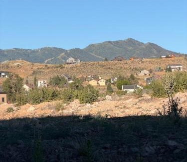Park City House | Cozy Private Room with Mountain View in Park City