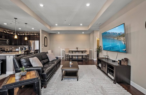 Reno House | Cozy Reno Retreat 2BR Family Home with BBQ Patio & Modern Amenities