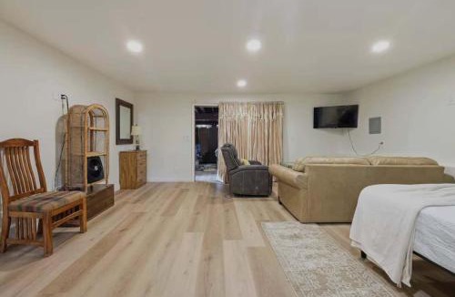 Oak Park Apartment | Cozy San Diego Studio Retreat with Private Entry