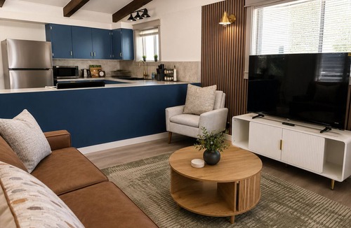 Eagle Point House | Crater Lake Themed Retreat in Eagle Point