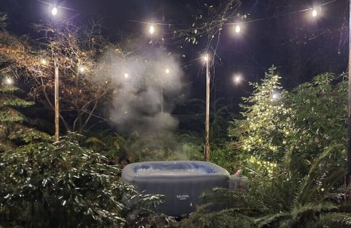South Colby Cabin | Creekside Fairytale Cabin Near Ferries to Seattle