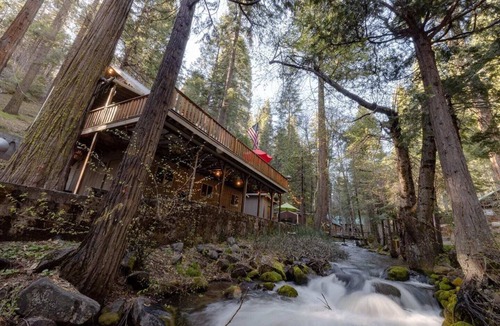 Sugar Pine House | Creekside Lodge Nestled in the Woods with Al Fresco Dining