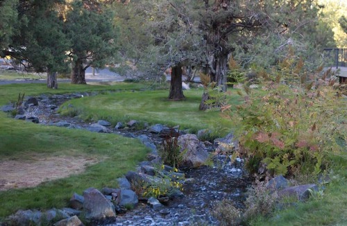 Redmond Condo | Creekside Luxury @ Eaglecrest-Dog Friendly Escape!