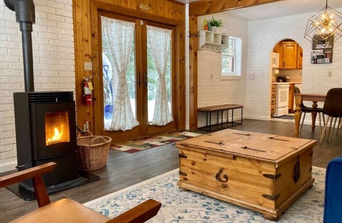 Susanville House | Creekside Retreat on 10 Acres Generator Fast WiFi
