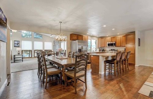 Central Colorado Springs House | Crestgate Den! Patio, Games, Frisbee Golf & Views!