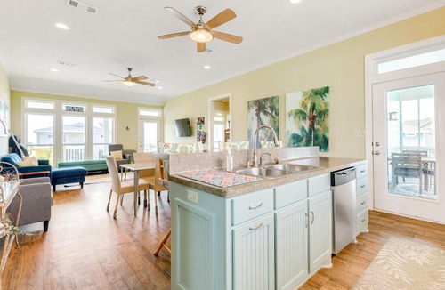 Crystal Beach House | Crystal View