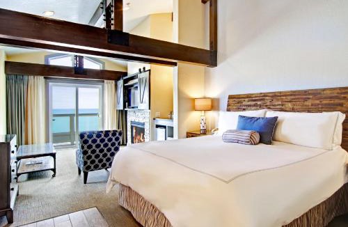 El Granada Hotel | Cypress Inn on Miramar Beach