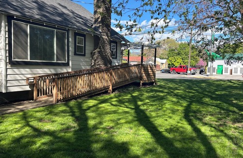 Union Cottage | Darling Bungalow Retreat in Downtown Union, Oregon - Welcome!