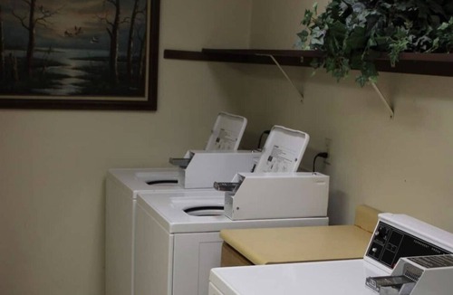 Brian Head Apartment | Darling Remodeled Studio Condo Close to the Navajo Ski Slopes & Store