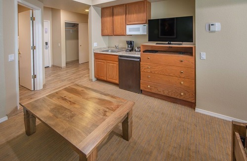 Genoa Condo | David Walley's Resort, studio unit, Saturday check-in