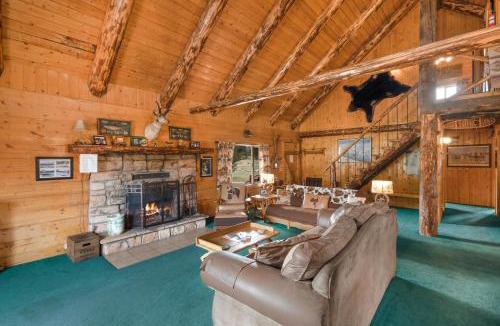 South Fork House | Dawson’s Rustic Haven in South Fork, CO
