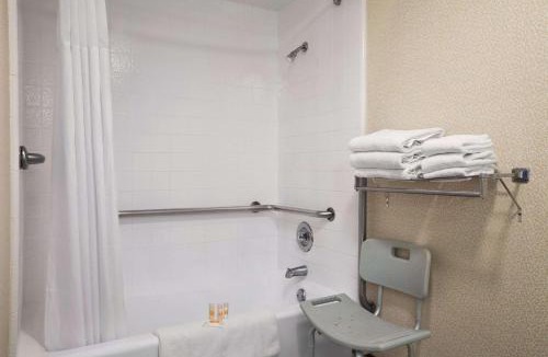 Gilroy Hotel | Days Inn by Wyndham Gilroy
