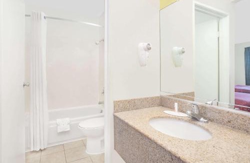 Turlock Hotel | Days Inn by Wyndham Turlock