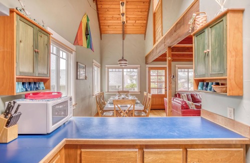 Tolovana Park House | Delightful, Custom 3-Story Beauty Has Haystack Rock Views, 1 Block from Beach!