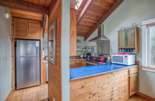 Tolovana Park House | Delightful, Custom 3-Story Beauty Has Haystack Rock Views, 1 Block from Beach!