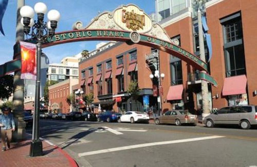 North Park Condo | *Deluxe Master Studio* Private Entrance & Patio