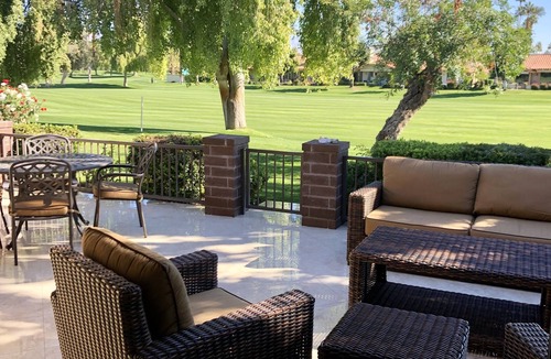 Palm Desert House | Desert Escape! Enjoy an updated home in the heart of Palm Desert @ Monterey CC.
