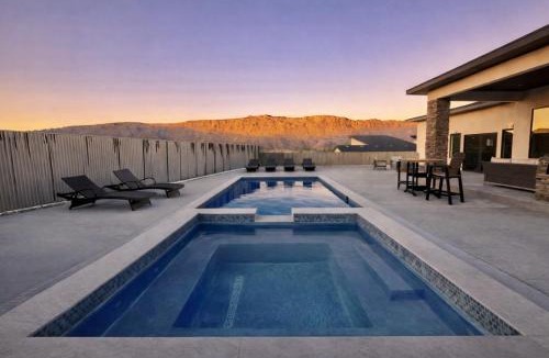 Moab South Valley House | Desert Horizon Retreat 4 Bedroom Luxury Villa - Pool, Hot Tub & Panoramic Views