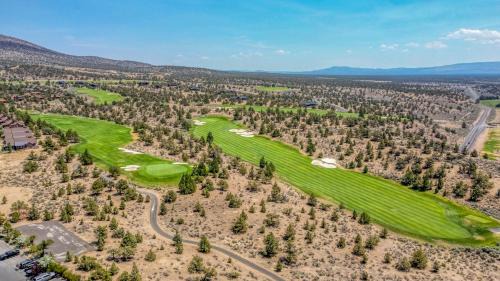 Powell Butte House | Desert Oasis at Brasada