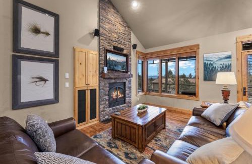 Powell Butte House | Desert Oasis at Brasada
