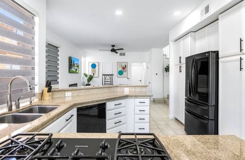 Cathedral City House | Desert Princess – Stylish Pool Home on Golf Course with Mountain Views & Game Room