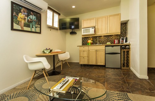 Tahquitz River Estates Hotel | Desert Riviera Hotel- A Town & Desert Boutique Hotel