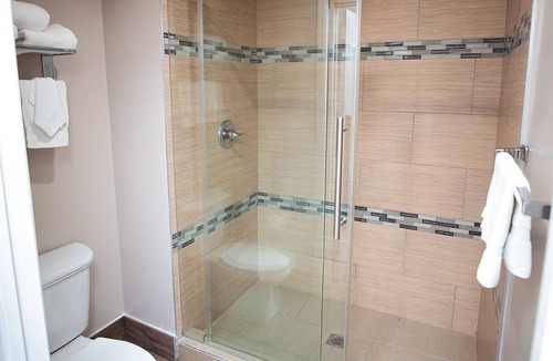 Bell Hotel | Diamond Bell Inn & Suites