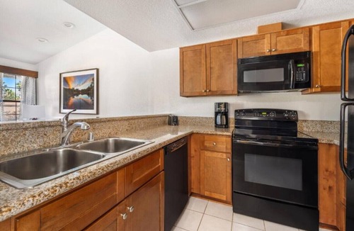 San Diego Country Estates Condo | Diamond - Riviera Oaks Resort & Racquet Club - 1BD