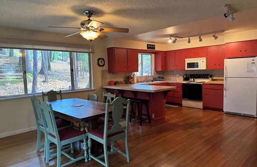 Twain Harte House | Doe’s Den – Twain Harte Lake-Access!