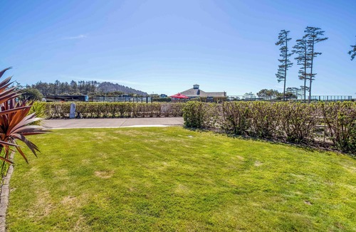 Agate Beach RV Rental | Dog Friendly, Available with 50AMP, 30AMP, Water and Sewer hook up's, WiFi