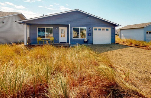 Bayshore House | Dog-friendly beach home with private washer/dryer & wood stove - close to beach