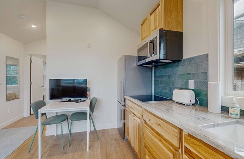 Tolovana Park House | Dog-friendly, comfy cabin only two blocks from the beach