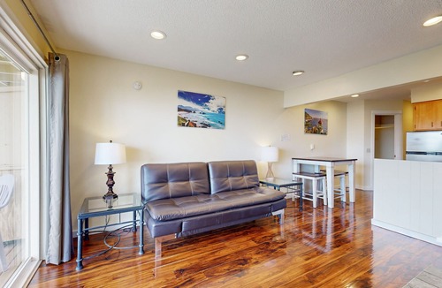 Lincoln City House | Dog-Friendly Condo with Beach Access & Ocean Views from Private Balcony