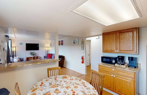 Newport Condo | Dog-friendly duplex in the Heart of Nye beach near the beach & downtown