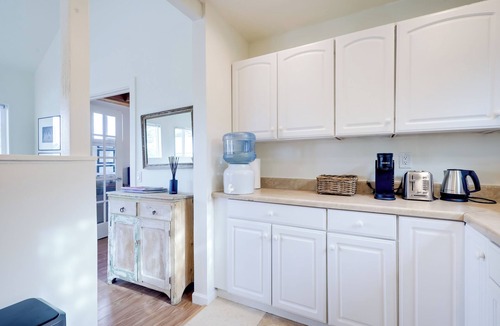 Cerrillos Cottage | Dog-Friendly Home w/Fenced Yard in Los Cerrillos