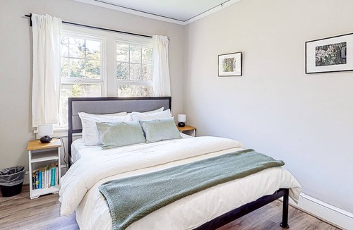 Hosford-Abernethy House | Dog-friendly home in prime SE Portland location - walk to Division/Hawthorne