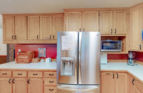 Port Orford House | Dog-friendly home with deck & pellet stove - half a mile to the beach