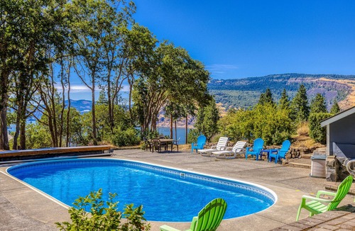 Mosier House | Dog-friendly home with amazing river views, shared pool, deck, grill, fireplace