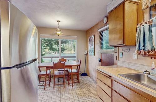 Florence House | Dog-friendly lakefront home w/convenient location & private deck